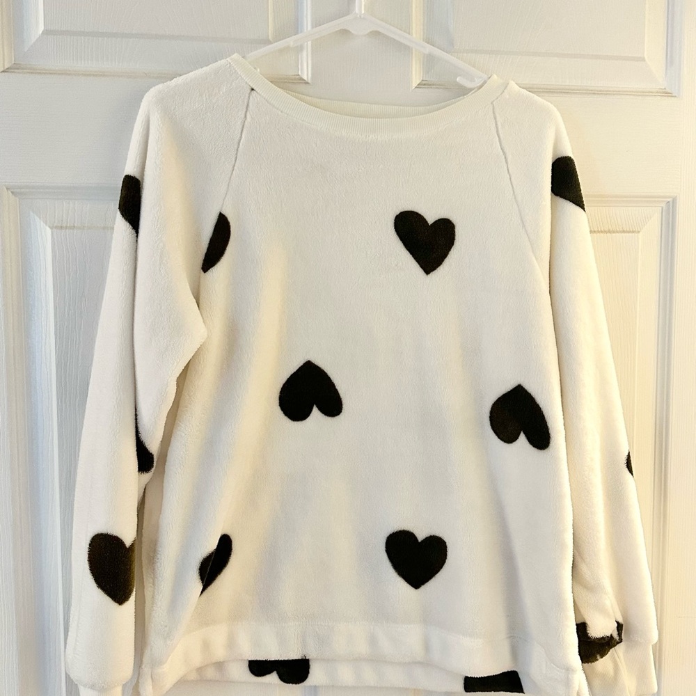 Loft Soft Fleece White Sweater with Black Heart Pattern Small
